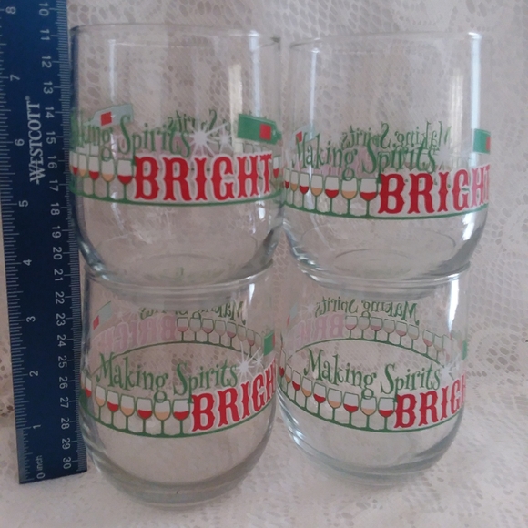 Set 4 Holiday Wine Glasses Making Spirits Bright - Picture 7 of 7